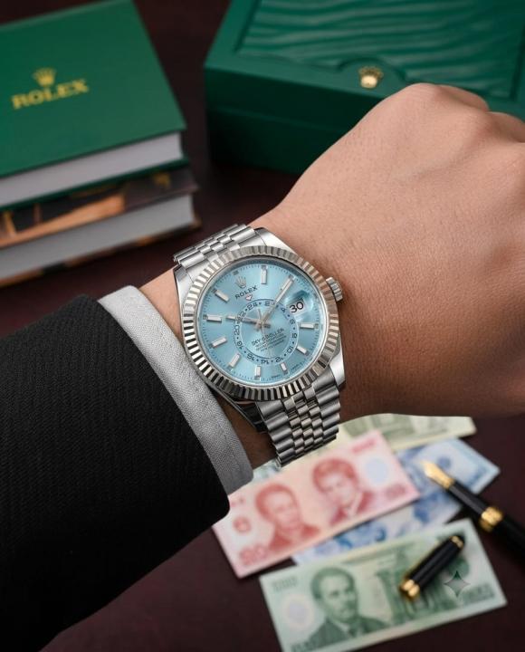 Rolee_x Oyster Perpetual Sky Dweller Silver-Sky Blue