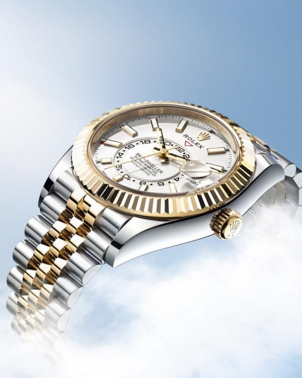 Rolee_x Oyster Perpetual Sky Dweller 2Ton-Gold-White